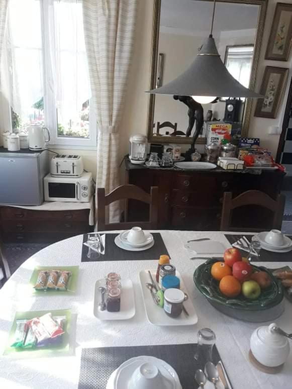 Sunset House Chambres De Hotes Magnac-Laval Екстер'єр фото