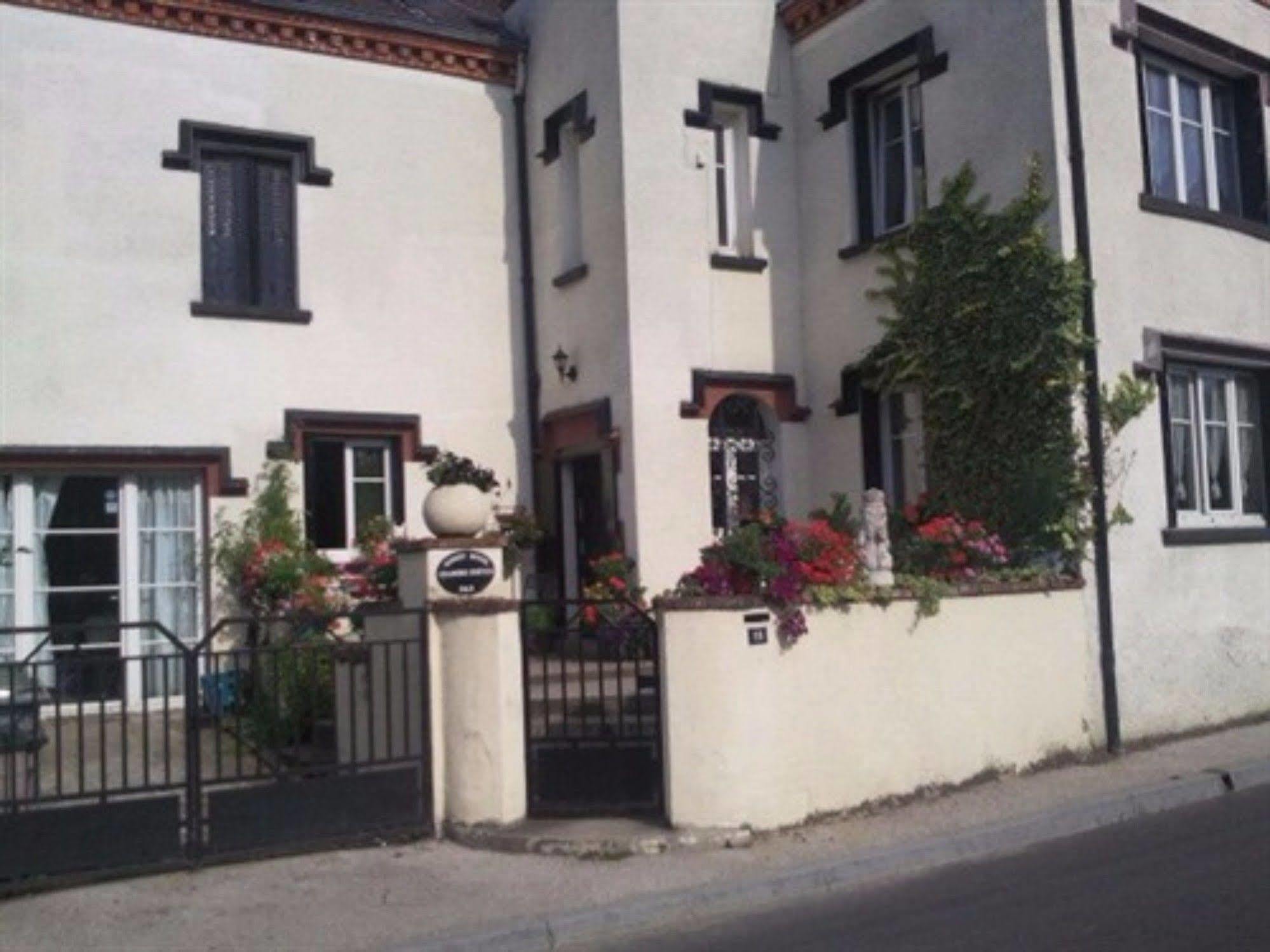 Sunset House Chambres De Hotes Magnac-Laval Екстер'єр фото