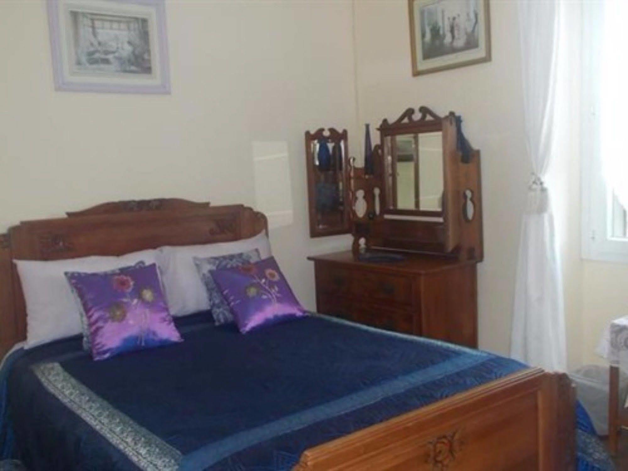 Sunset House Chambres De Hotes Magnac-Laval Екстер'єр фото