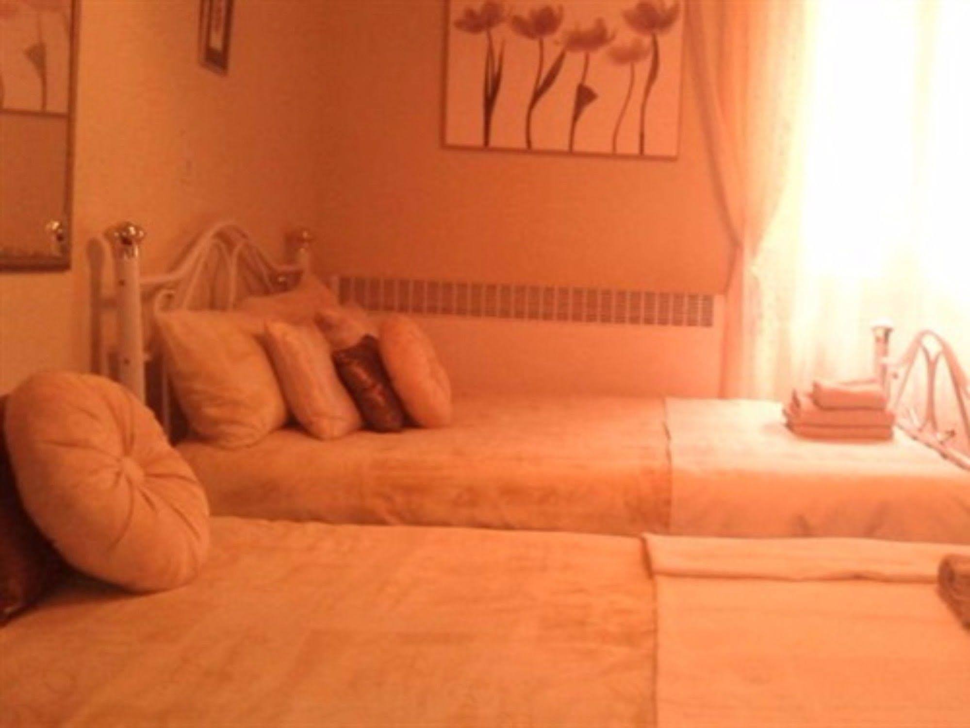 Sunset House Chambres De Hotes Magnac-Laval Екстер'єр фото